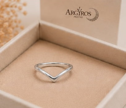 Anel Chevron