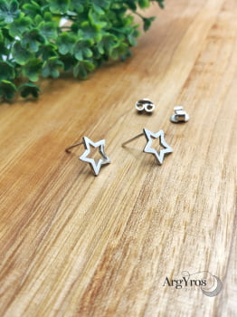 Brinco Estrelas Vazadas