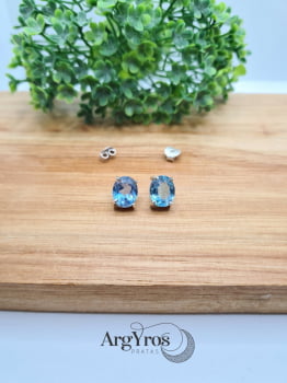 Brinco Oval Pedra Azul 10x8 mm