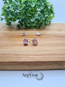 Brinco Oval Pedra Rosa 9x7 mm